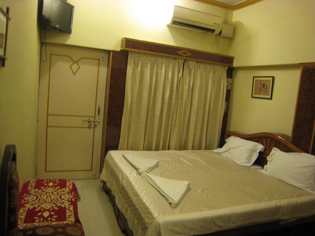 Kedareswar B&B Varanasi Room photo